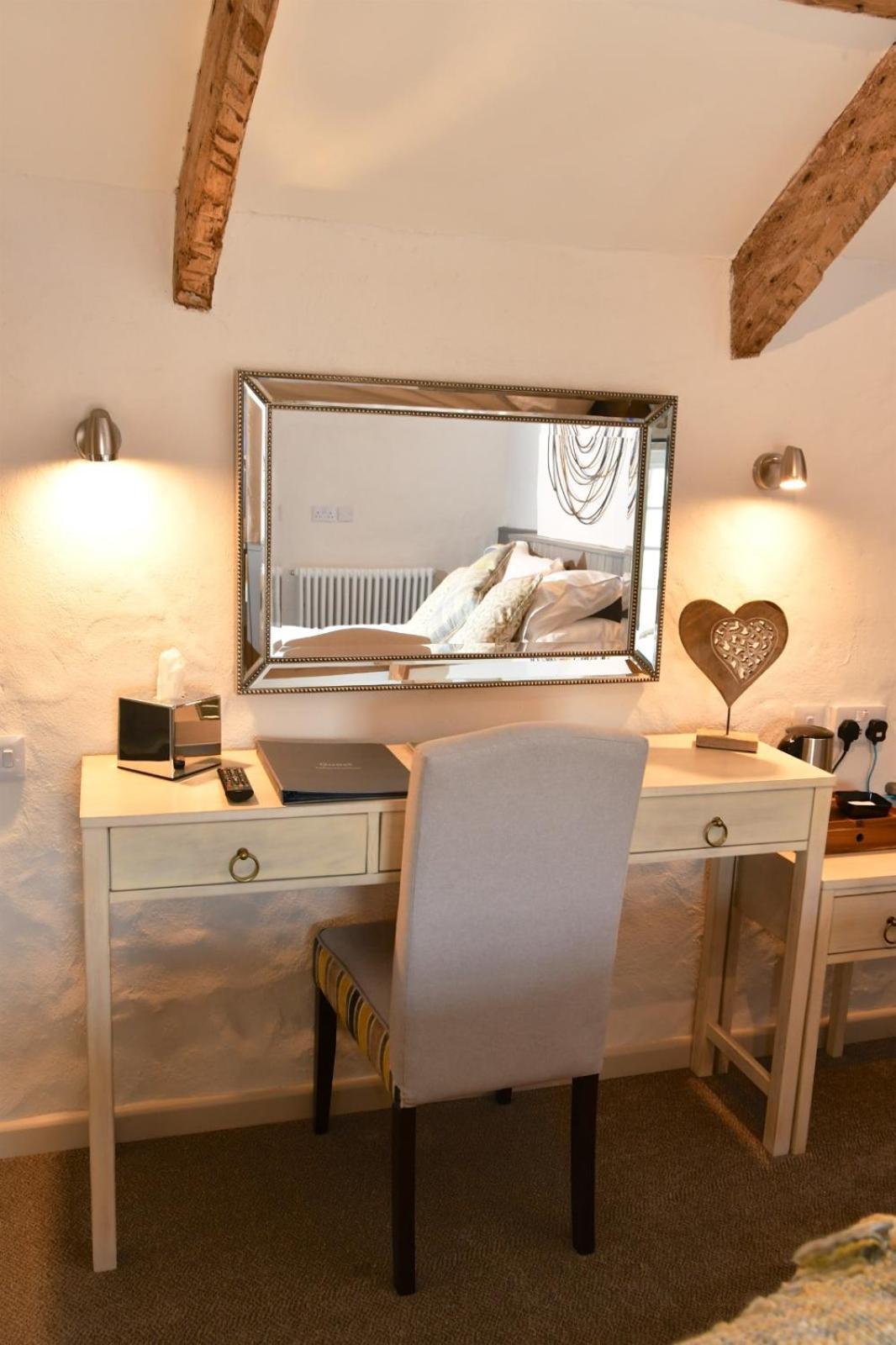 Carew Inn Zewnętrze zdjęcie